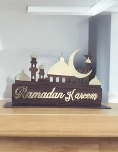 رمضان مبارك ديكور خشبي