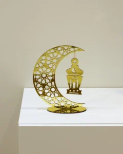 زينة رمضان هلال مع الفانوس